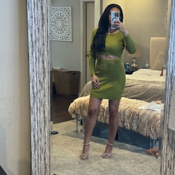 NWT HOUSE OF HARLOW RIBBED MINI CUTOUT SWEATER DRESS - Picture 7 of 7